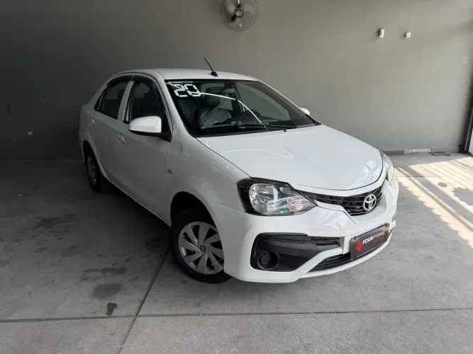 Toyota Etios X Sedan 1.5 Flex 16V 4P Aut. 2020