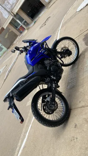 Vendo XTZ Lander 250, moto extra e revisada!