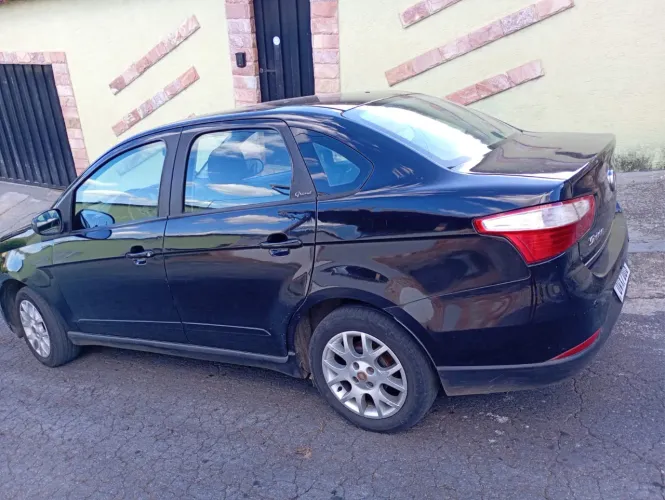 Fiat Grand Siena Attrac. 1.4 EVO F.flex 8V 2014