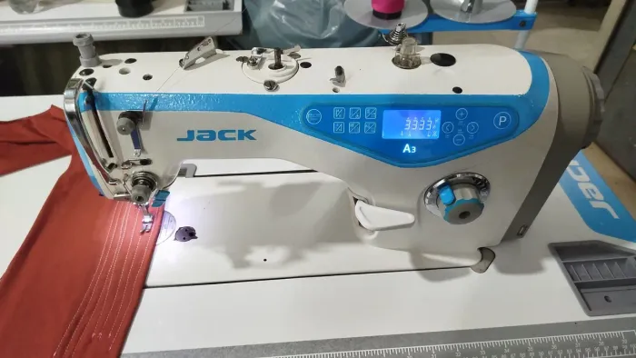 Máquina de costura reta industrial jack 