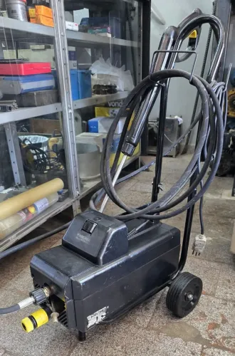 Lavadora alta pressão HD585 karcher