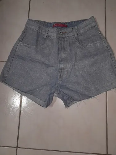 Short jeans metalizado