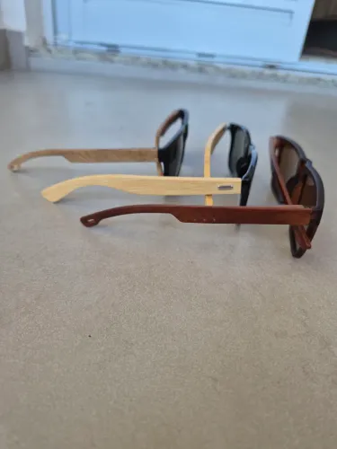 Conjunto de óculos de sol novo