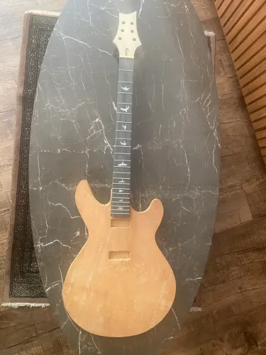 Corpo e braço de guitarra estilo prs para projeto