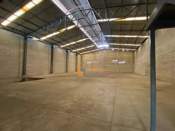 Galpão para alugar, 875 m² por R$ 9.900,00/mês - Messejana - Fortaleza/CE