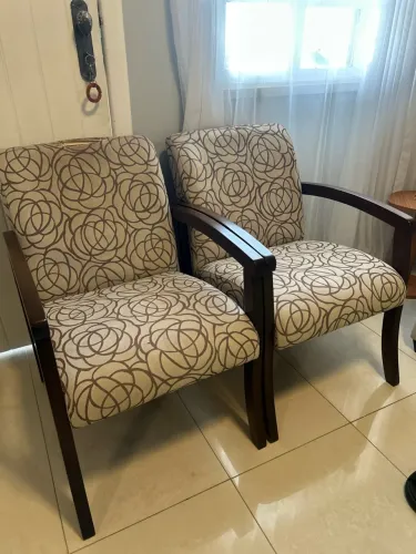 Jogo com 2 poltronas p/ sala