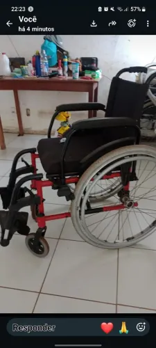Cadeira de rodas nova