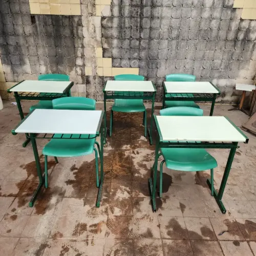 Lote 5 Mesa e Cadeira Escolar Usada