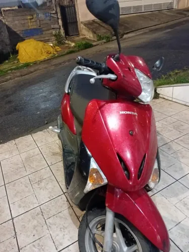 HONDA LEAD 110 ANO 2013 VERMELHA