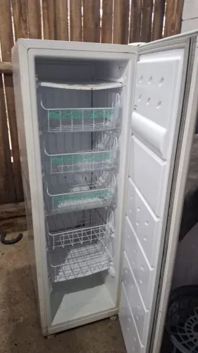 Vende-se este frizer