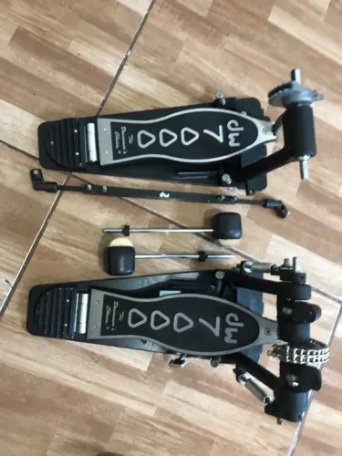Pedal duplo DW Série ELIMINATOR 
