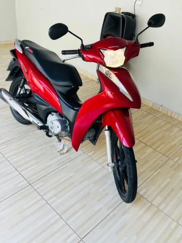 MOTO BIZ 125