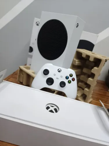 Console Xbox Series S 512GB na Caixa + Controle Branco Original + Nota Fiscal | Entrego