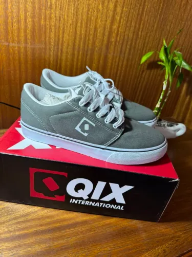 Tênis Qix número 42