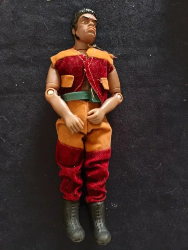 Boneco estilo Falcon anos 90 com roupa