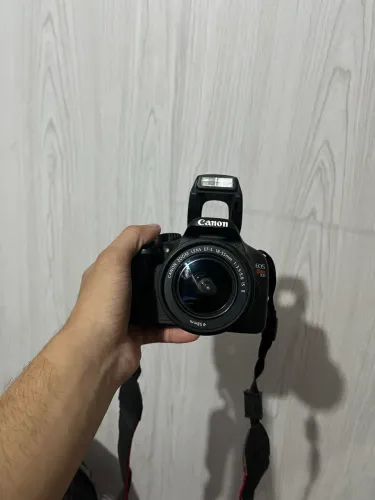Câmera fotográfica cânon t2i
