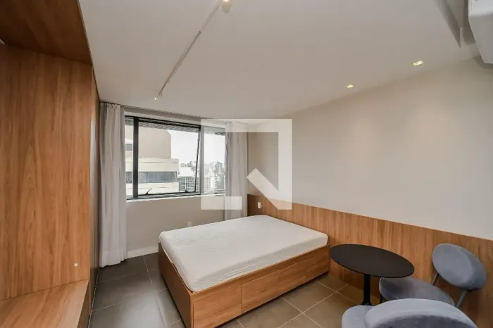 Apartamento à Venda - Três Figueiras, 1 Quarto, 27 m2