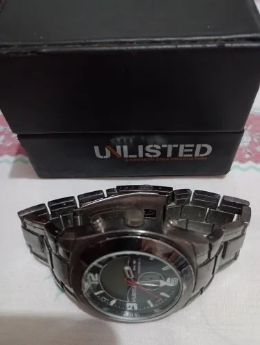 Relógio UNLISTED de pulso,pouco usado.