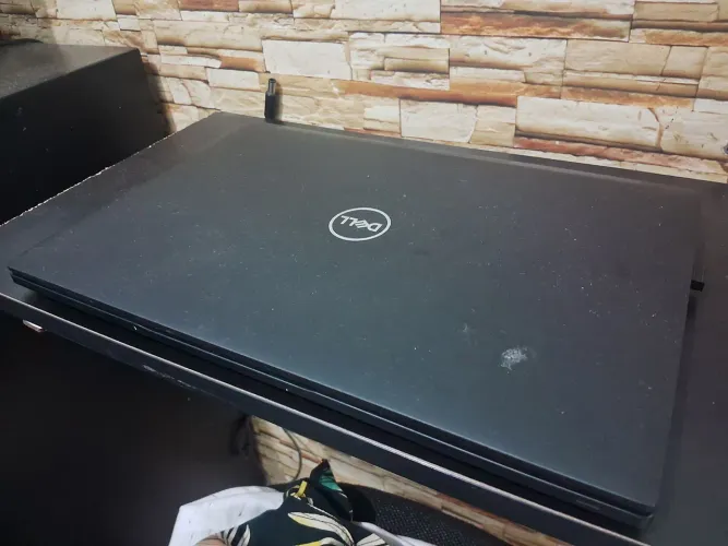 Notebook empresarial dell latitude 7490( i7)