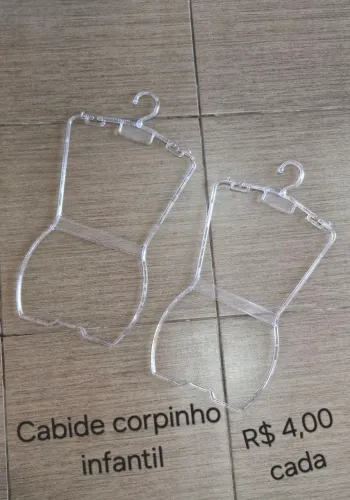 Cabide corpinho em acrílico 1 a 2 anos