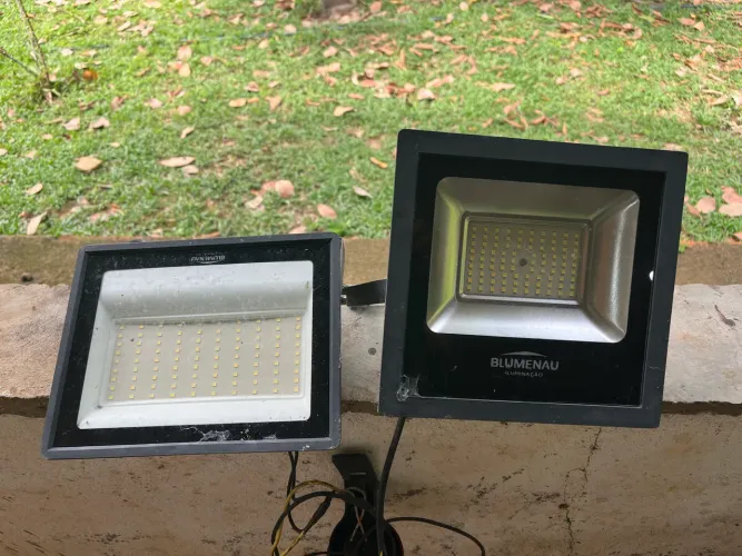 Refletor 100w marca Blumenau