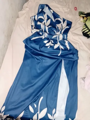 Vestidos apenas usado para a ocasião,M/G ótimo estilo e caimentos