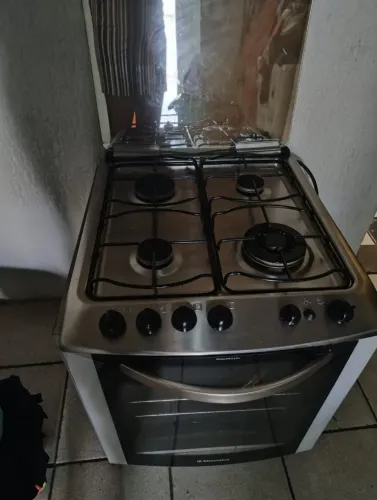 Fogão a gás embutido na bancada 4 bocas Electrolux