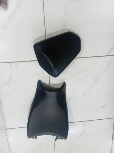 Vendo assento completo e bateria cb300f