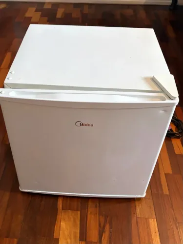 Frigobar Midea 45litroa