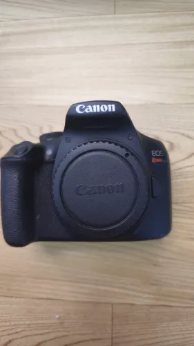 Camera Canon T7