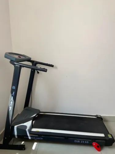 Esteira ergométrica Dreams Fitness DR 2110