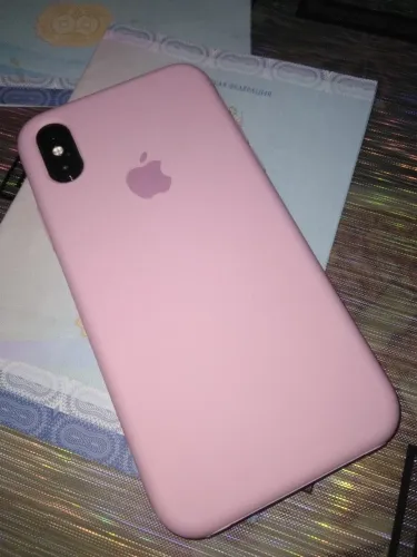 iPhone XS com 99 de bateria