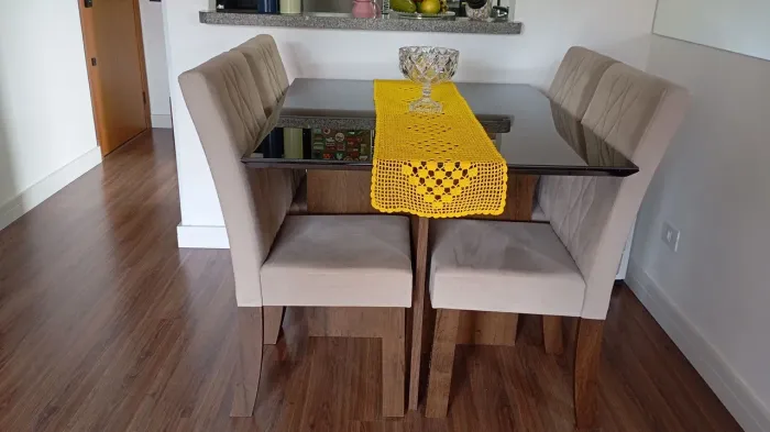 Mesa sala de jantar 4 lugares 