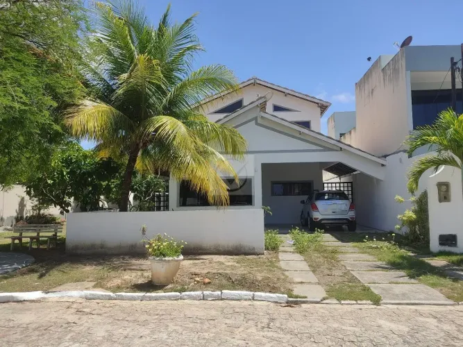 Casa duplex com 4/4 sendo 3 suítes no Condomínio Rota do Sol Bairro Aruana, Aracaju-SE