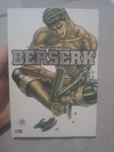 Mangá berserk volume 2 em perfeito estado