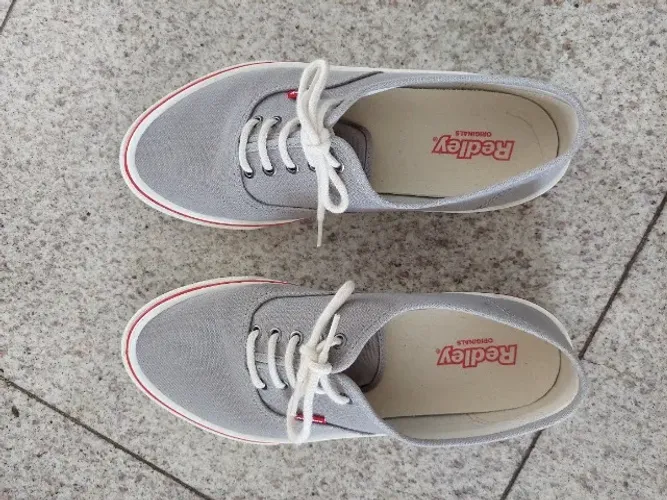 Tenis Redley, masculino, cinza, excelente estado, tamanho 43