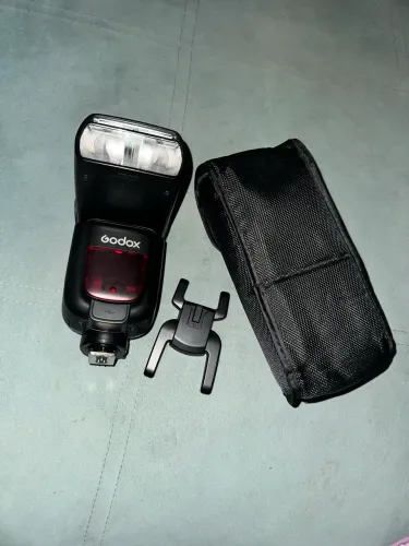 FLASH GODOX TT685ii - Seminovo (ESTADO DE NOVO!)