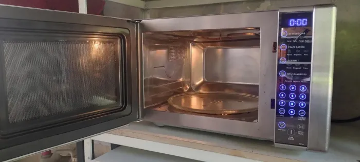 Microondas Electrolux Inox Espelhado 31 litros 