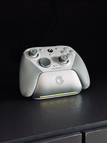 Controle Gamesir G7 Pro Xbox Pc Android Com Dock Hall Rgb Cor Branco