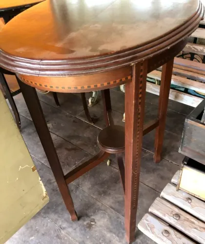 Mesa de canto