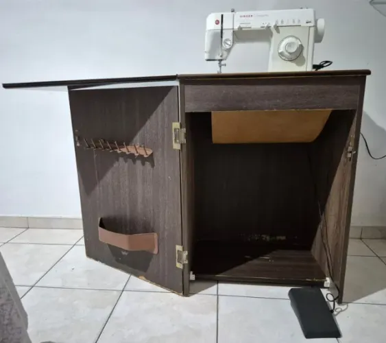 Máquina de costura SINGER