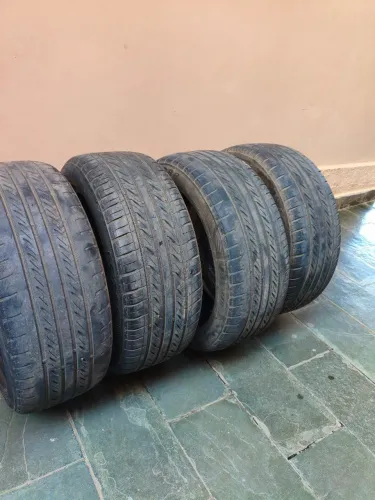 Pneus usados R/15