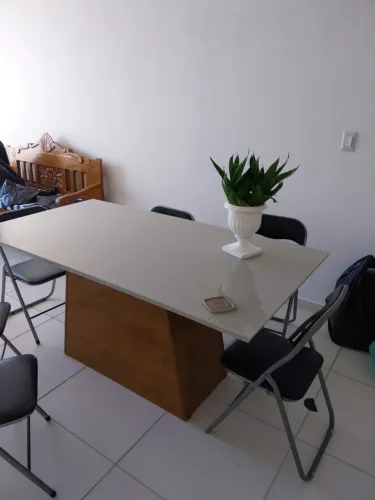 Mesa nova para seis cadeiras