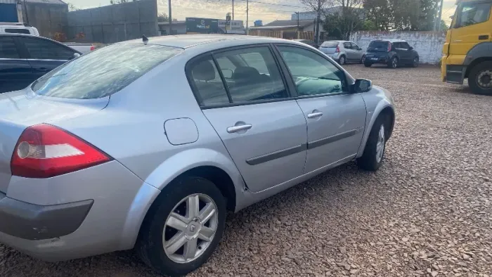 Renault Megane Sedan Dynamique Hi-flex 1.6 16V 2007