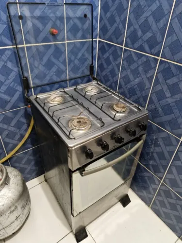 Fogão usado em ótimas condições 