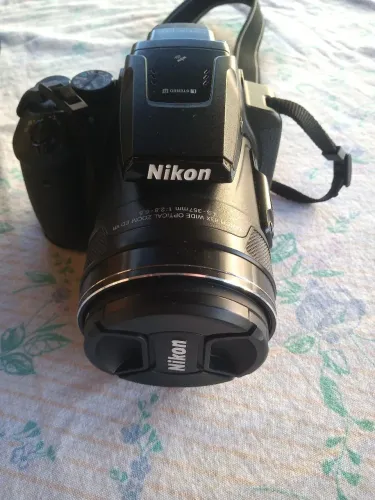Máquina fotográfica Nikon P 900