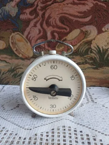 Relógio despertador antigo para restauro ou retirada de peças branco 