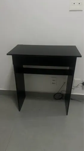 Mesinha de Computador com Suporte e Gaveta