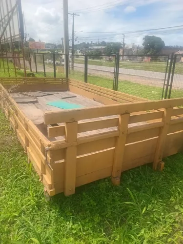 Carroceria de madeira  para caminao toco
