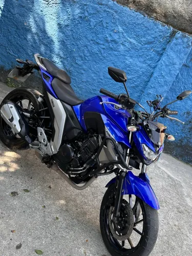 Vendo ou troco por moto menor 